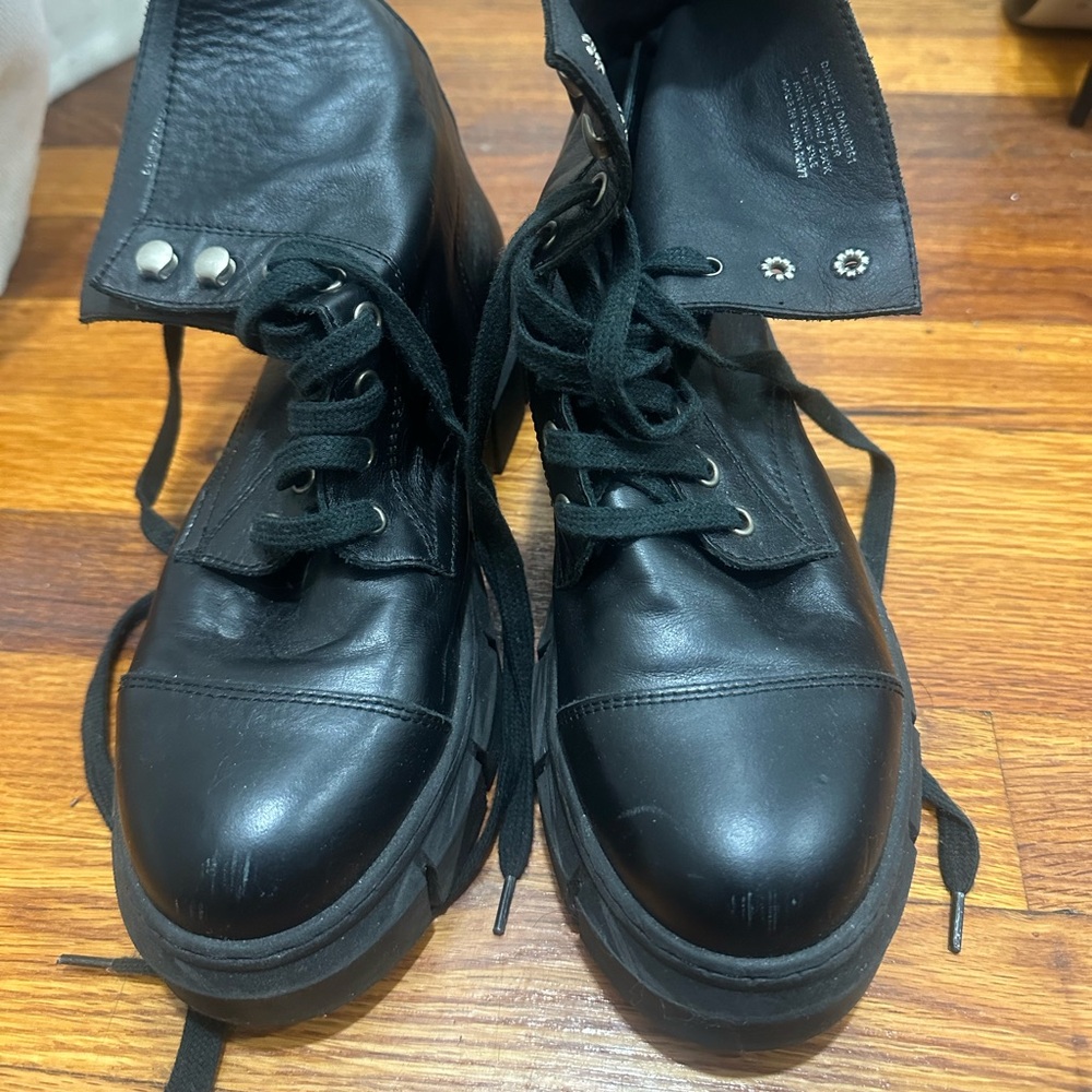 Steve Madden Black Chunky Sole Shoes